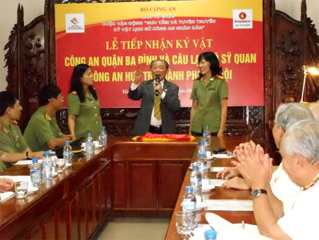 Tiếp nhận thêm các kỷ vật lịch sử Công an nhân dân trên địa bàn Hà Nội