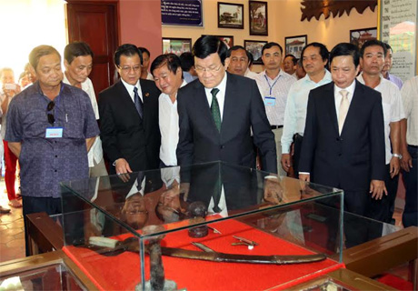 Chủ tịch nước Trương Tấn Sang dự lễ kỷ niệm 150 năm Anh hùng dân tộc Trương Định tuẫn tiết