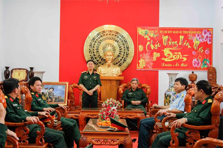 Thượng tướng Lê Hữu Đức thăm và làm việc tại Khánh Hòa