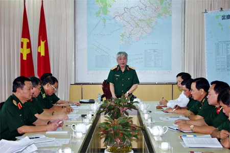 Thượng tướng Nguyễn Chí Vịnh làm việc với Bộ CHQS tỉnh Kiên Giang