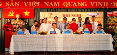 VietinBank triển khai ứng dụng thẻ tín dụng mua hàng phục vụ chi tiêu công