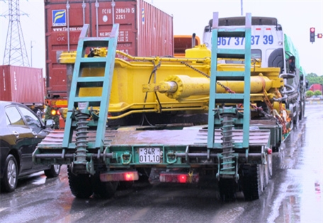 Tai nạn giao thông-nhìn từ “lỗ hổng” xe vận tải nhập khẩu (Bài 1)