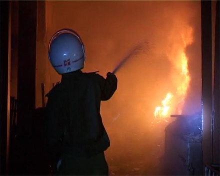 Quảng Trị: Hỏa hoạn thiêu rụi ngôi nhà 3 tầng