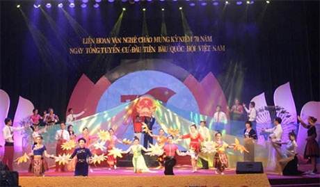 Liên hoan văn nghệ kỷ niệm 70 năm Ngày Tổng tuyển cử đầu tiên bầu Quốc hội
