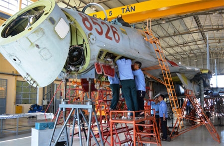 Sáng tạo sửa chữa máy bay