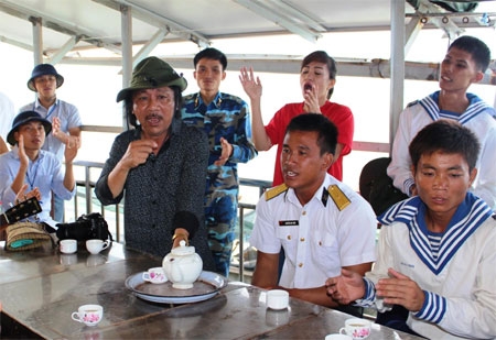 Nhạc sĩ viết mãi lời thương gửi đảo xa