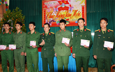 Tết vui đơn vị, Xuân ấm gia đình