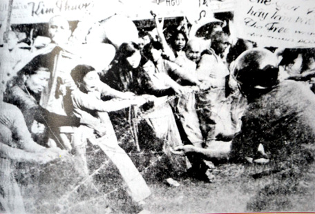 Ngày nổi dậy không thể quên  