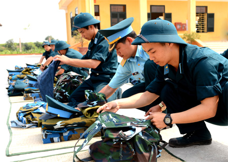 Những ngày đầu quân ngũ của chiến sĩ “canh trời”