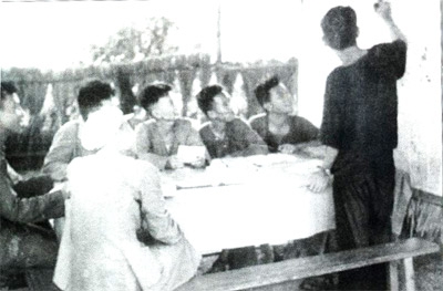 Kéo dãn địch để bảo vệ vùng tự do