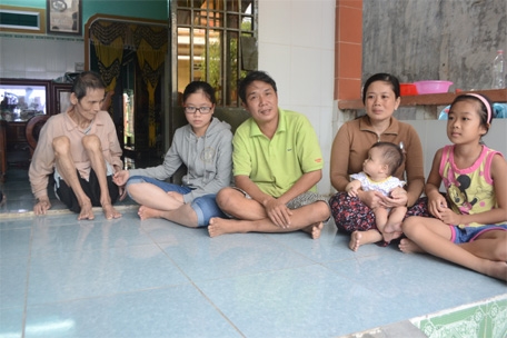 Niềm vui đoàn tụ và những nỗi lo