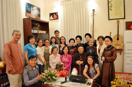 Thầy Trần Văn Khê nhẹ bước về cõi bồng lai!