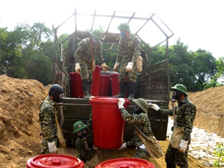 “Hoa thi đua” trên dọc dài Tổ quốc (Bài 1)
