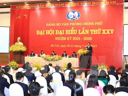 Thủ tướng Nguyễn Tấn Dũng dự Đại hội Đảng bộ Văn phòng Chính phủ