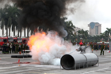 Chung kết Hội thi thể thao nghiệp vụ chữa cháy và cứu nạn