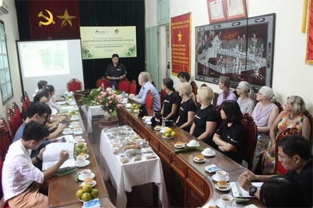 Tăng cường hợp tác giảm thiểu sử dụng mật gấu trong Đông y