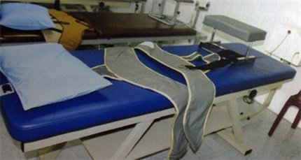 Giường kéo cột sống điều khiển tự động