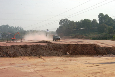 Đường cao tốc: Đội giá và thi công kiểu “xôi đỗ”