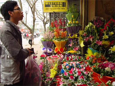 Mùng 8-3, ngày của hoa và phái đẹp