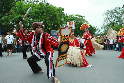 TP Huế cuồng nhiệt cùng vũ điệu đường phố