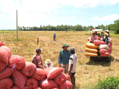 Bài I: Nỗ lực chiến thắng đói nghèo