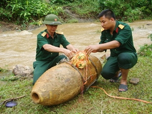 Phá hủy quả bom 340kg trong lòng đất trên 40 năm