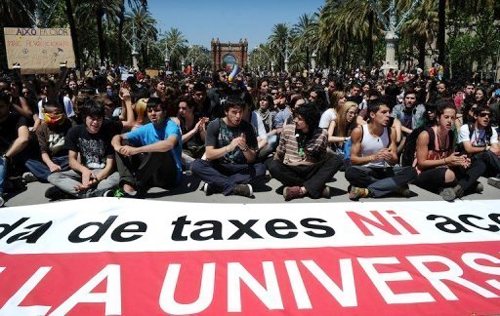 Khu vực đồng tiền chung ơ-rô và nỗi lo Hy Lạp