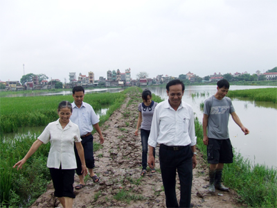 Bài 1: Kiên trì vận động, thuyết phục người dân