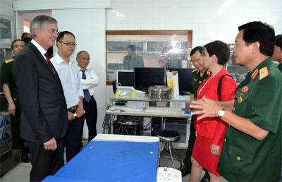 Bệnh viện 175 tiếp Bộ trưởng Liên bang về Y tế, Gia đình và Thanh niên Cộng hòa Áo Alois Stoeger