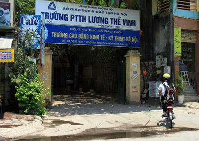 Một loạt ngành và trường bị đình chỉ tuyển sinh sau thanh tra