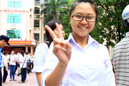 Môn Hóa vừa sức, 8 giám thị bị đình chỉ công tác thi