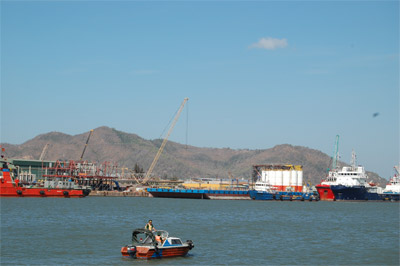 Làm chủ, khai thác hợp lý, bền vững nguồn lợi từ biển