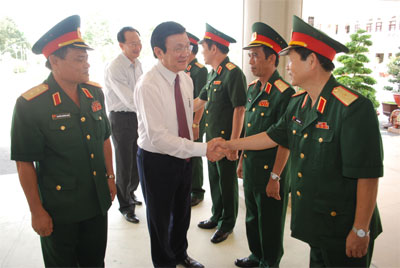 Chủ tịch nước dự lễ đón bằng xếp hạng di tích quốc gia đặc biệt Khu lưu niệm Chủ tịch Tôn Đức Thắng và làm việc tại Quân khu 9