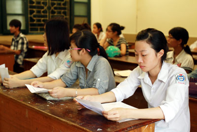 Lượng thí sinh làm thủ tục dự thi các trường khu vực Hà Nội đạt tỉ lệ thấp