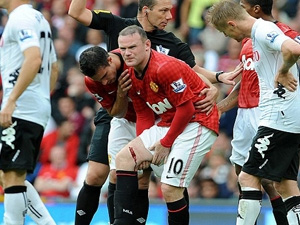 Sir Alex đau buồn khi mất Wayne Rooney một tháng