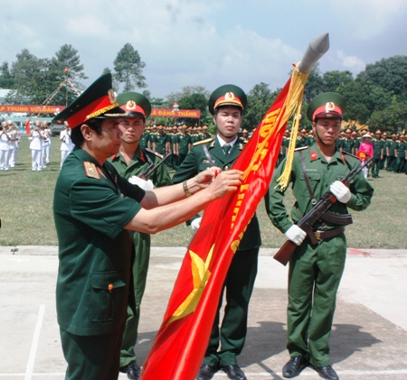 Trường Hạ sĩ quan Xe tăng 1: Kỷ niệm 40 năm ngày truyền thống