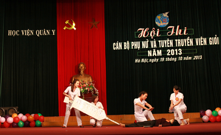 Phụ nữ Học viện Quân y nêu cao phẩm chất về y đức trong điều trị