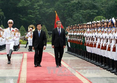 Lãnh đạo nước ta đón, tiếp, hội đàm với Tổng thống Bun-ga-ri