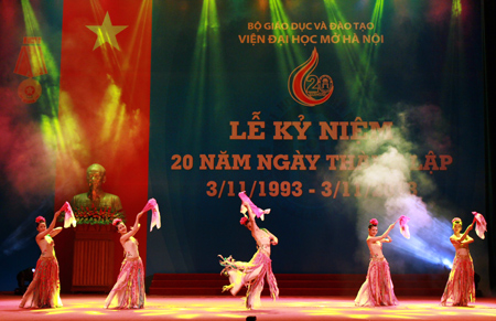 20 năm thành lập Viện Đại học Mở Hà Nội 
