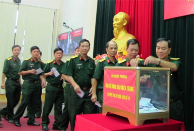 Bộ Quốc phòng quyên góp 4 tỷ đồng ủng hộ đồng bào miền Trung