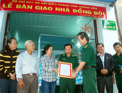 Bộ Chỉ huy BĐBP tỉnh Khánh Hòa bàn giao “Nhà đồng đội” 