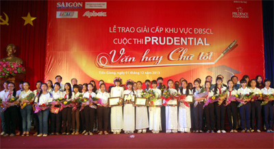 Trao giải cuộc thi “Prudential – Văn hay Chữ tốt” lần thứ 10