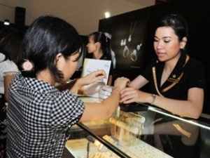 Khai Xuân, vàng SJC giảm 300.000 đồng mỗi lượng