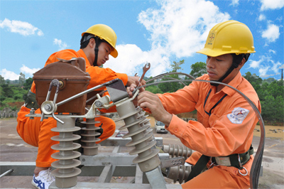 EVN HANOI đảm bảo cung cấp điện liên tục trong các ngày nghỉ lễ 30-4 và 1-5 