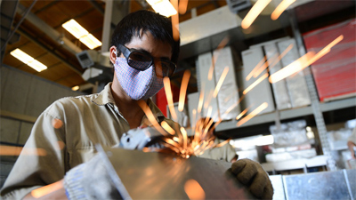 Căng thẳng vì giá điện tăng mạnh