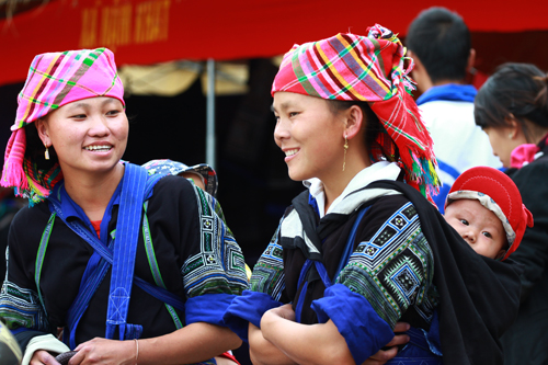 “Say” cùng phiên chợ Mù Cang Chải 