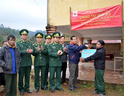 Thắp sáng niềm tin cho đồng bào nơi biên giới