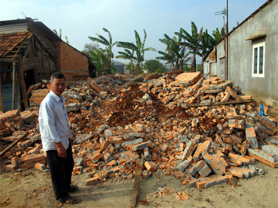 Cần giải quyết quyền lợi hợp pháp về đất và nhà ở cho dân