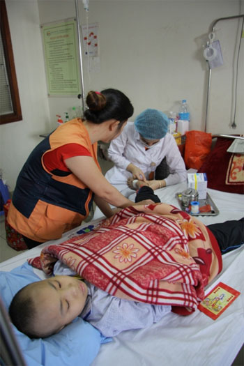 Tết này cháu ở viện…!