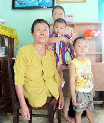 Nữ Anh hùng vượt gian khó